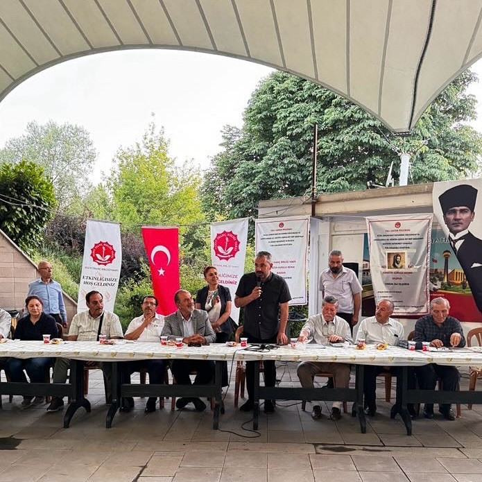 Pursaklar Belediye Başkanı Ertuğrul Çetin Alevi vatandaşlarla iftar yemeğinde bir araya geldi