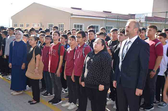 Ankara Kahramankazan'da 40 bin öğrenci ders başı yaptı