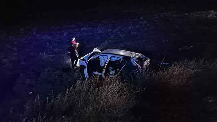 Çorum’da sürücü 85 metre sürüklenip devrilen otomobilden sağ çıktı!