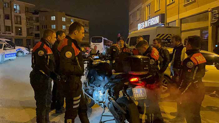 Eskişehir'de polisten kaçarken kaza yaptı! 2'si polis toplam 4 kişinin yaralanmasına neden oldu!