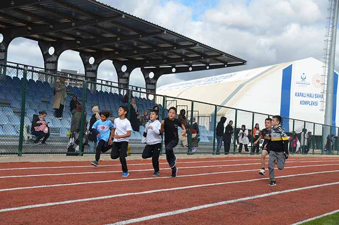 Ankara Kahramankazan'da "Cumhuriyet Koşusu" yapıldı