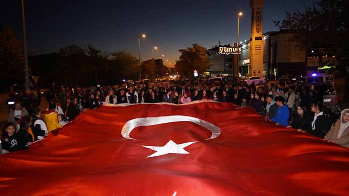 Polatlı'da "Cumhuriyete Saygı Yürüyüşü" yoğun katılımla gerçekleştirildi