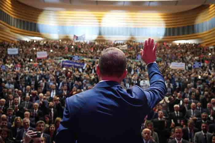 Yavuz Ağıralioğlu bugün kurdukları siyasi partinin isminin neden A Parti olduğunu açıkladı!