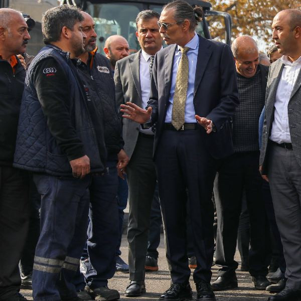 Etimesgut Belediye Başkanı Beşikçoğlu'ndan Şaşmaz esnafına geçmiş olsun ziyareti - Resim : 2