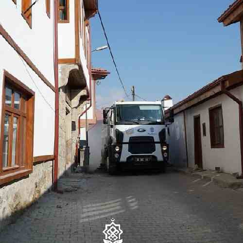 Beypazarı Belediyesi cadde ve sokakları temiz hale getirmeye devam ediyor