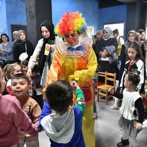 Mamak Belediyesi çocukları ara tatil şenliğiyle eğlendirdi - Resim : 2