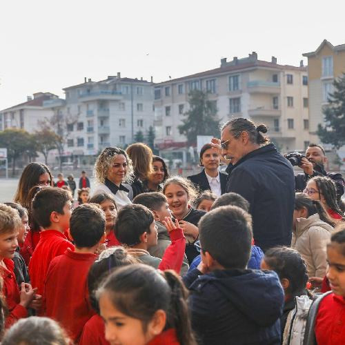 Etimesgut Belediyesi: Çocuklarımızın konforu için okul yollarını yeniliyoruz - Resim : 2