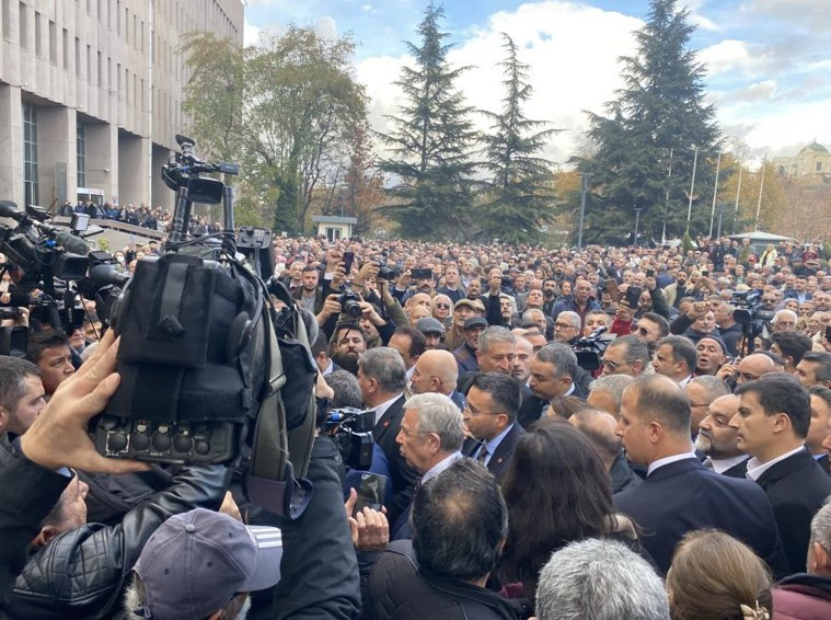 CHP eski Genel Başkanı Kemal Kılıçdaroğlu hakim karşısına çıktı