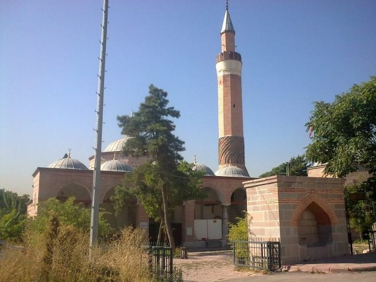 Ankara’nın tarihi camileri asırlara meydan okuyorlar - Resim : 2