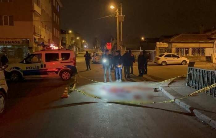 Eskişehir'de bıçaklı kavgada husumetlisini ağır yaraladı