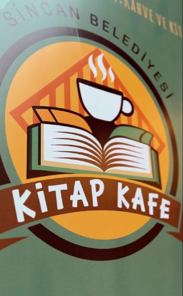 Sincan Belediyesi Kitap Kafe'de öğrencilere İngilizce eğitimi veriliyor