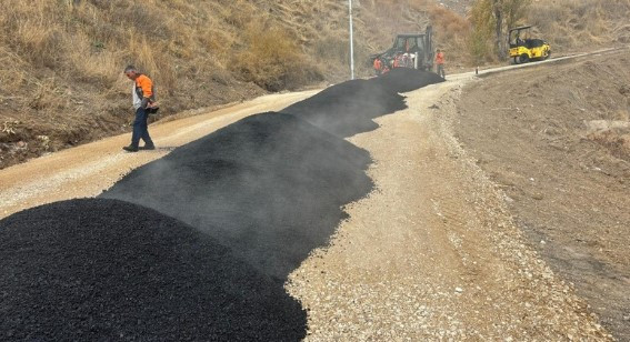 Mamak Belediyesi ilçe genelinde daha güvenli yollar için çalışıyor - Resim : 2