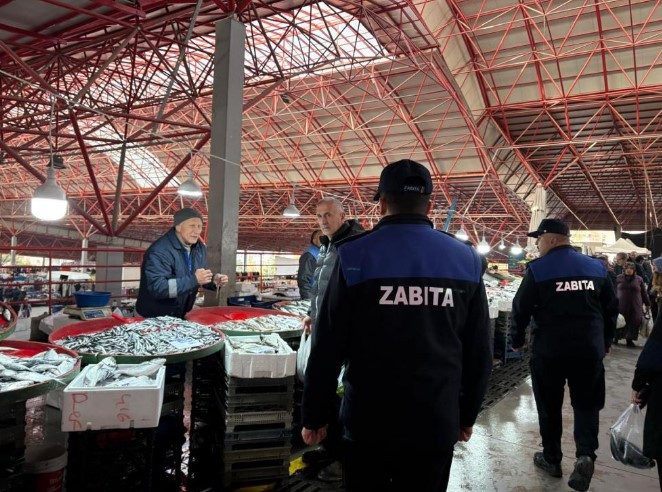 Sincan Belediyesi Zabıta Müdürlüğü ekiplerinden pazar denetimi