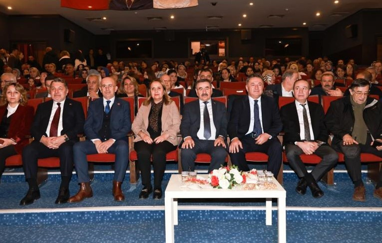 Gölbaşı Belediyesi Bacıeren Ankara Kınası'na ev sahipliği yaptı