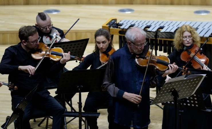 Ünlü sanatçı Gidon Kremer Ankara'da yapılan konserde sahneye çıktı