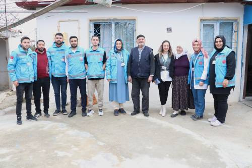 Yozgat evde sağlık ekipleri hastalarının doğum gününü ilk kez kutlayan oldu