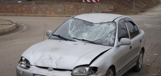 Kırıkkale'de motosiklet ve otomobilin çarpıştığı kazada 2 kişi yaralandı