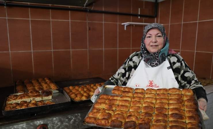 Ankara Çubuk'ta kadınlar el emekleriyle aile bütçelerine destek sağlıyorlar