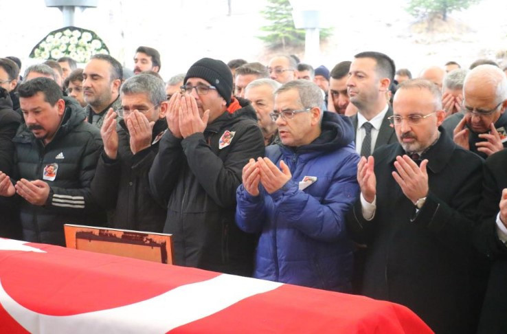 Kartalkaya’da hayatını kaybeden genç mühendis Ankara’da defnedildi