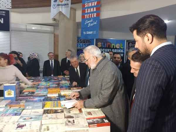 Pursaklar Belediyesi'nin 3'üncü Kitap Fuarı yoğun ilgi görüyor