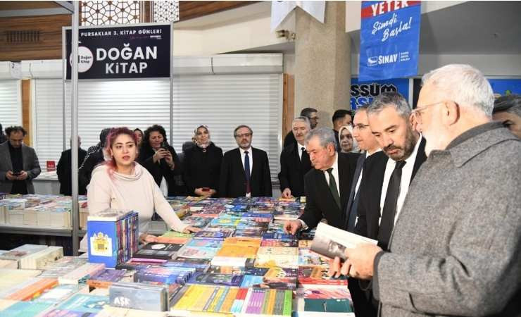 Pursaklar 3. Kitap Günleri dolu dolu geçiyor