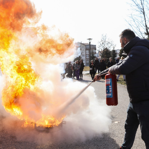 Etimesgut Belediyesi vatandaşları yangınlara karşı hazırlıyor - Resim : 2