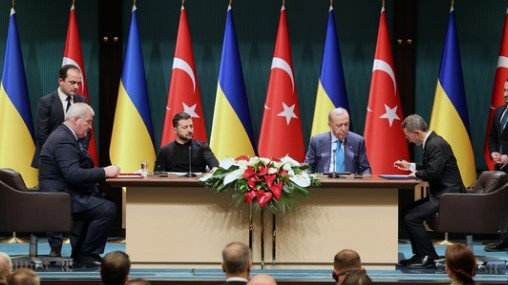 Cumhurbaşkanı Erdoğan ve Ukrayna Devlet Başkanı Zelenskiy’den ortak basın toplantısı