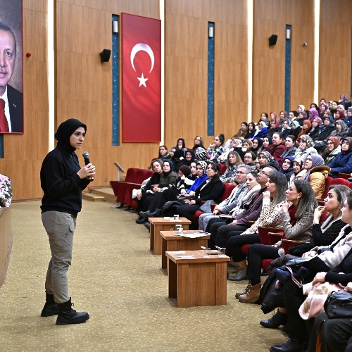 Altındağ Belediyesi kadınları çocuklarda madde kullanımı konusunda bilgilendirdi - Resim : 2