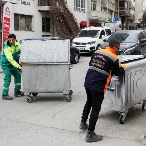 Yenimahalle Belediyesi çöp konteynerlerini yenileyerek halk sağlığını koruyor - Resim : 3