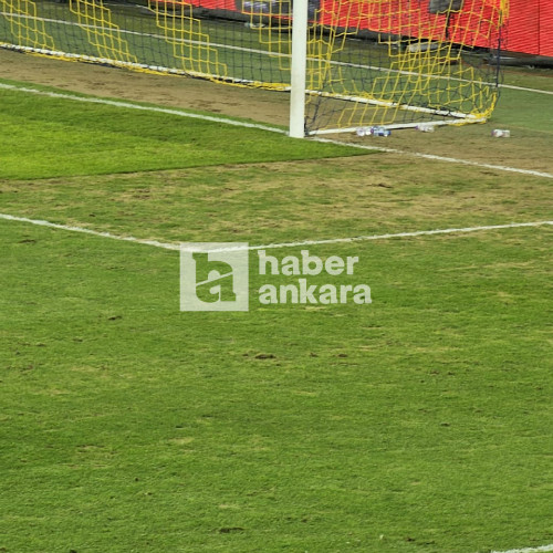 Eryaman Stadyumunun zemini içler acısı: Ankaragücü ve Gençlerbirliği için büyük tehlike!