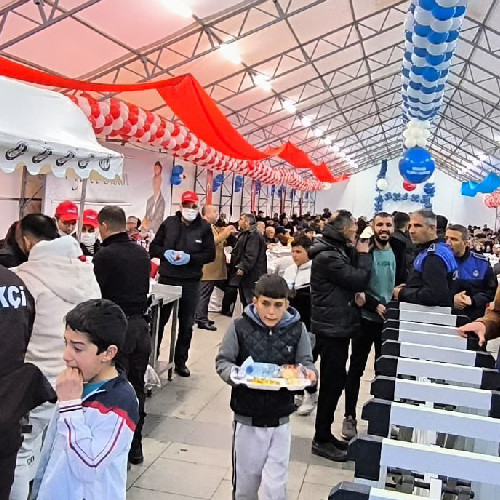 Sincan Belediyesi vatandaşların ilk iftar heyecanına ortak oldu - Resim : 2