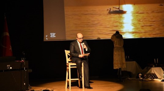 Kahramankazan Belediye Başkanı Çırpanoğlu şiir programına katıldı