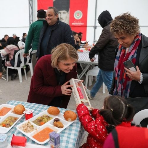 Etimesgut Belediyesi iftar programlarına yoğun ilgi sürüyor - Resim : 2