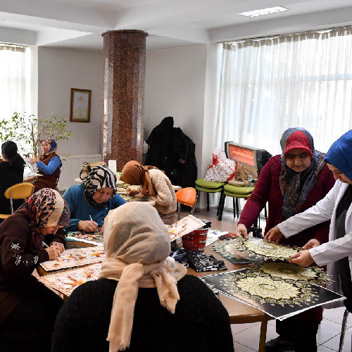 Altındağ Belediyesi kadınların hayatlarına dokunmaya devam ediyor