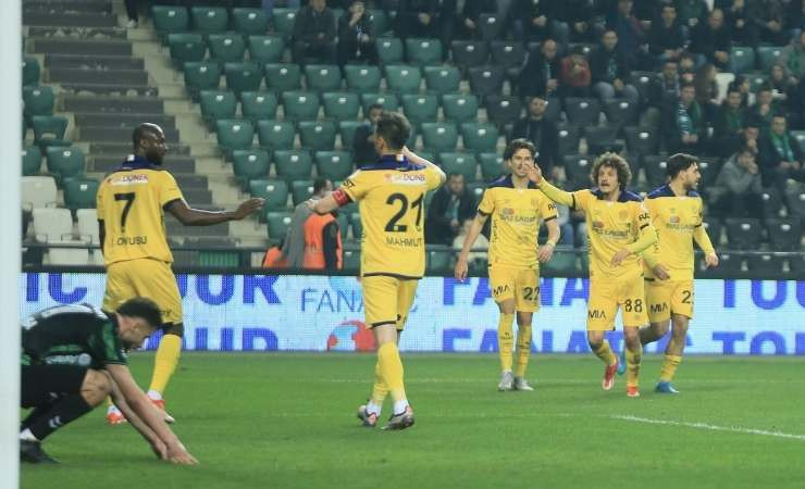 MKE Ankaragücü deplasmanda Kocaelispor ile berabere kaldı