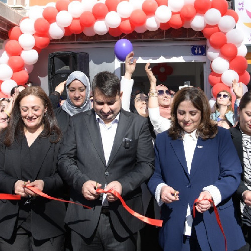 Başkan Çırpanoğlu: Kadınların her zaman yanında olacağız - Resim : 2