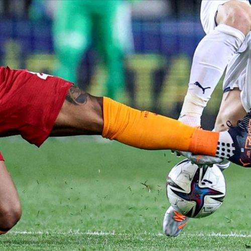 Fenerbahçe-Galatasaray kupa maçı tarihi belli oldu