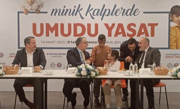 Bakan Işıkhan Memur-Sen'in yetim çocuklar için düzenlediği iftarda konuştu