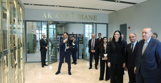 Cumhurbaşkanı Erdoğan'dan AK Kütüphane'ye ziyaret