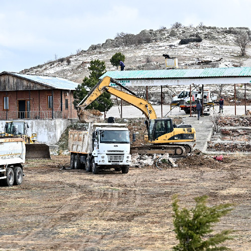 Türkiye'nin en büyük  Sokak Hayvanları Rehabilitasyon Merkezi Altındağ'da açılıyor - Resim : 3