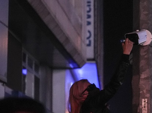 Başkentte izinsiz gösteriye müdahale: 2 polis yaralandı - Resim : 2