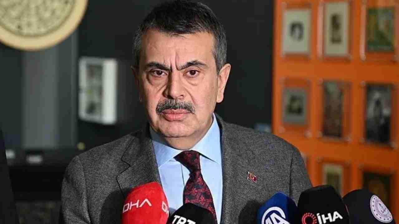 Bakan Tekin'den serbest kıyafet uygulamasına ilişkin açıklama