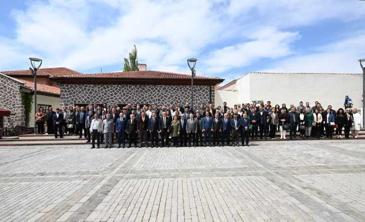 Altındağ Belediye Başkanı Veysel Tiryaki belediye personelleriyle buluştu