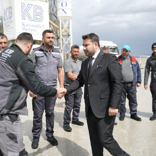 Kahramankazan Belediye Başkanı Çırpanoğlu işçilerin 1 Mayıs bayramını kutladı - Resim : 2