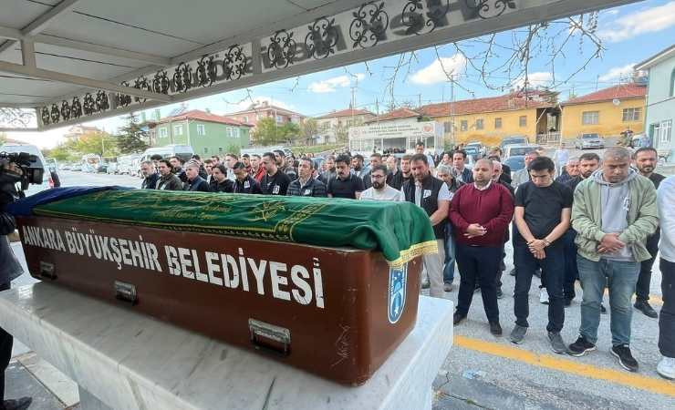 Çubuk'ta komşusu tarafından öldürülen genç kız defnedildi