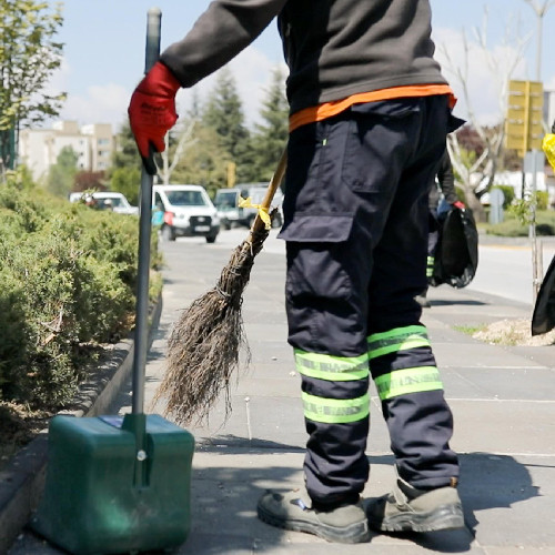 Etimesgut Belediyesinden Eryaman'da bahar temizliği seferberliği - Resim : 2