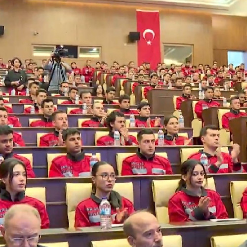 Mansur Yavaş yeni alınan 300 itfaiye personeliyle buluştu: Liyakat vurgusu - Resim : 2