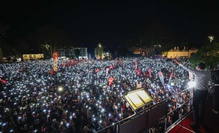 Özgür Özel: Muhalefet evine dönsün isteyenlere teslim olmayacağız