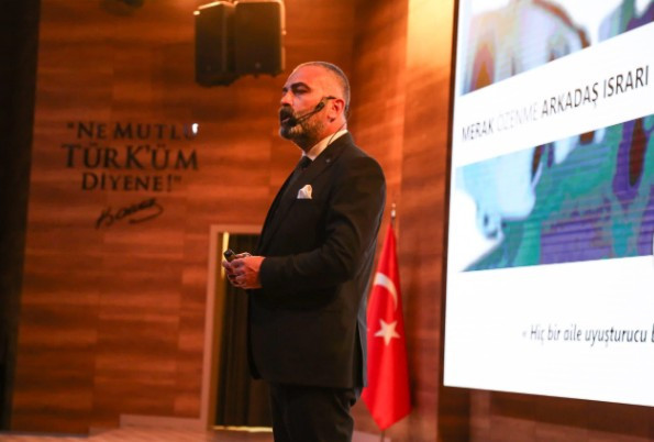 Etimesgut İlçe Jandarma Komutanlığından bağımlılıkla mücadele semineri