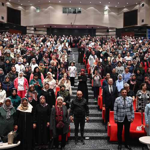 Altındağ Belediyesi Anneler Gününü düzenlediği program ile kutladı